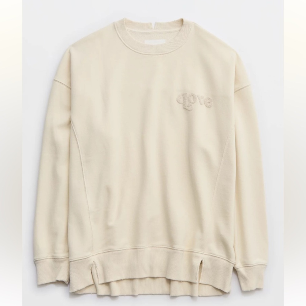 Aerie the chill crew sweatshirt in cream with "love" 3D graphic oversized size M